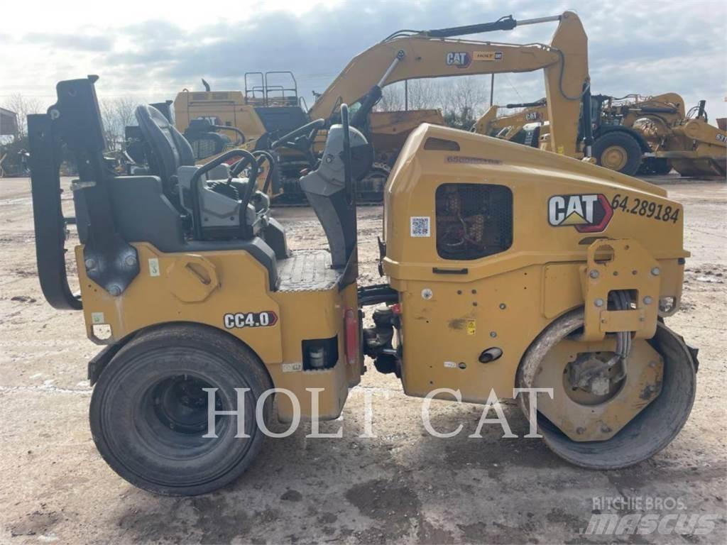 CAT CC4.0 Riteņu buldozeri
