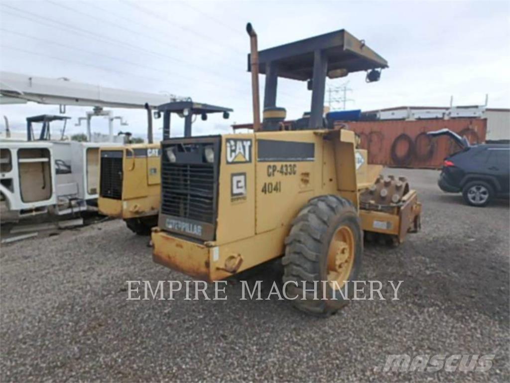 CAT CP433C Vienvalča grunts veltņi