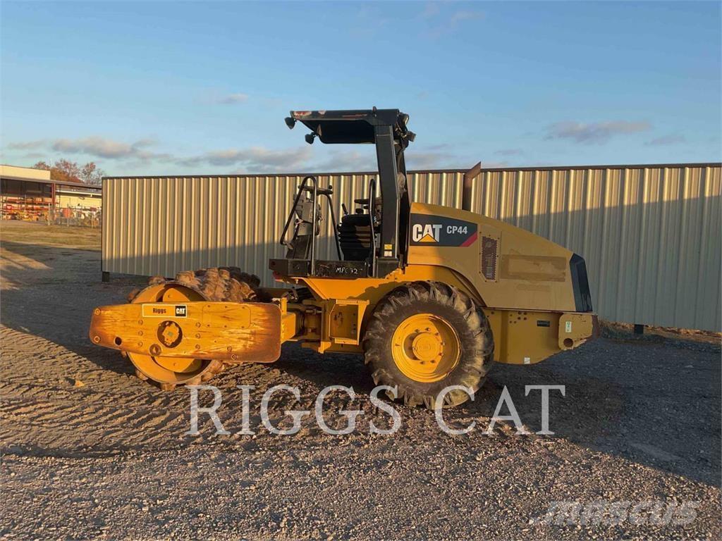 CAT CP44 Augsnes blīvētāji