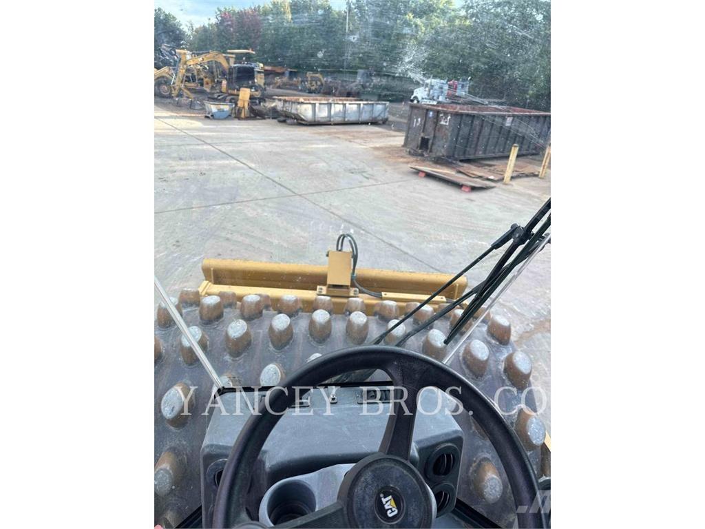 CAT CP56B Vienvalča grunts veltņi