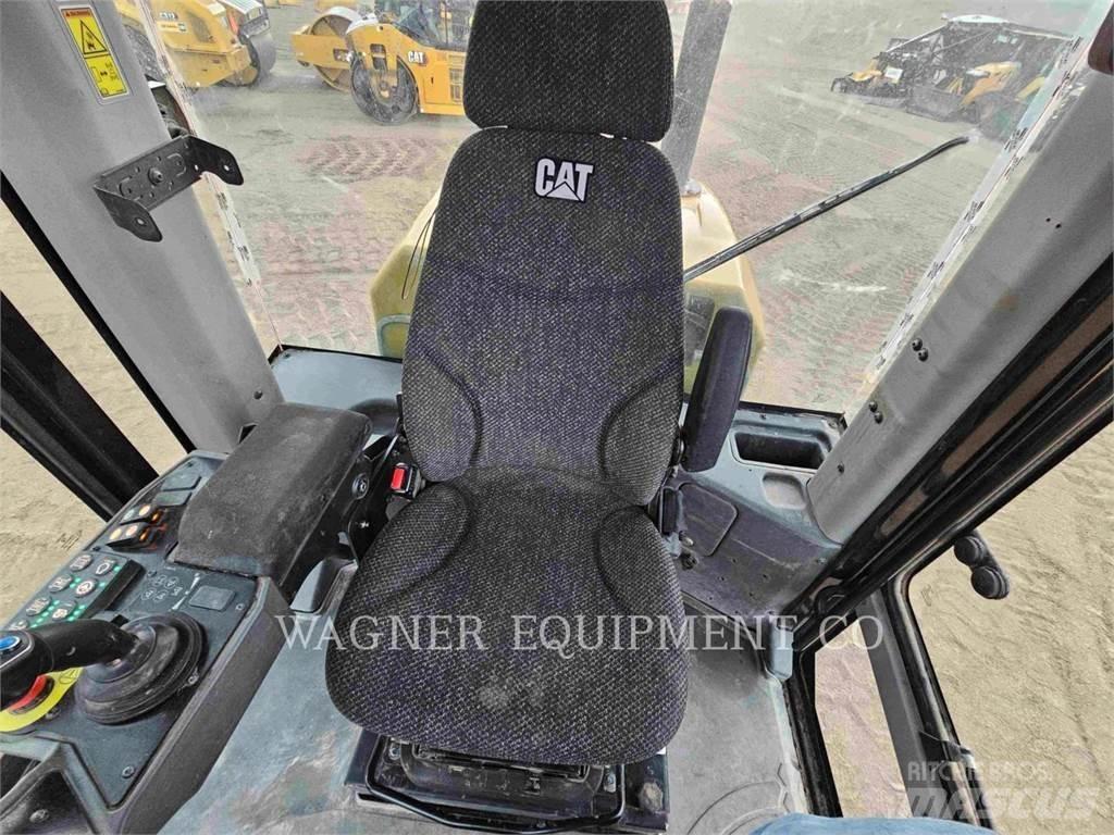 CAT CP56B Augsnes blīvētāji
