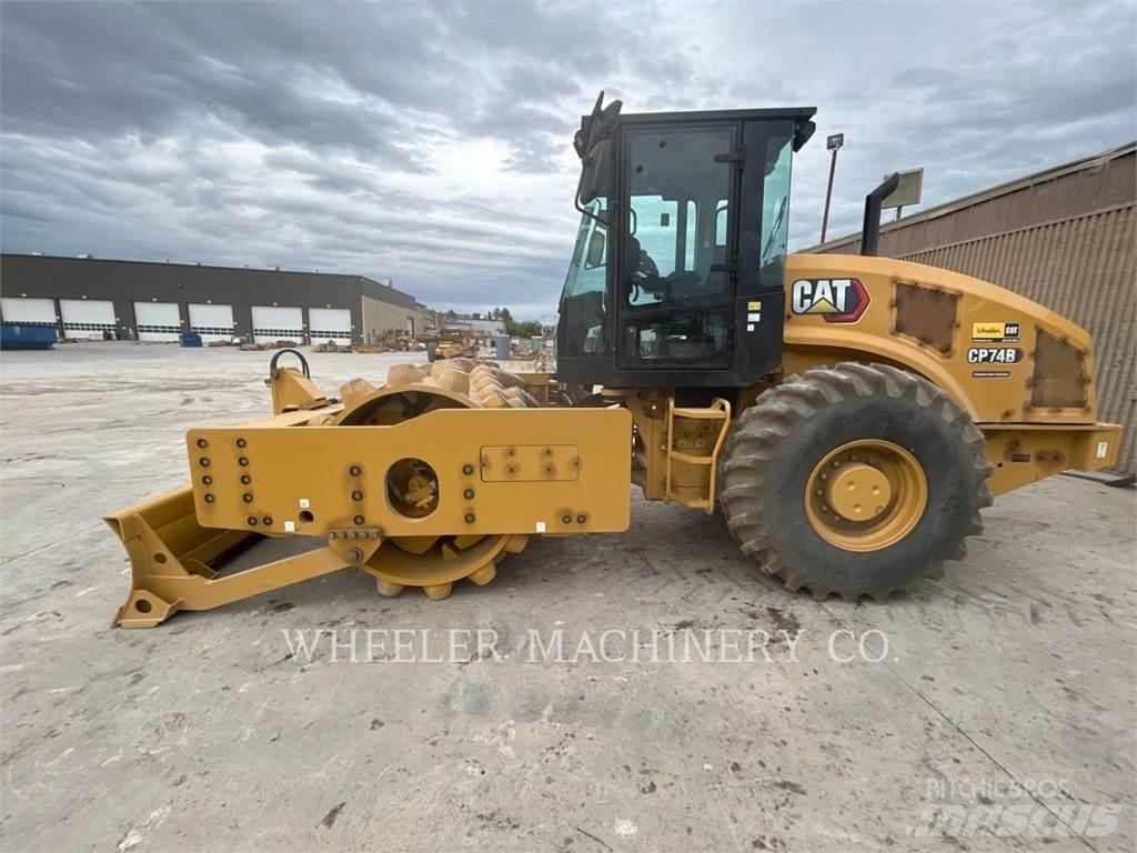 CAT CP74B Vienvalča grunts veltņi