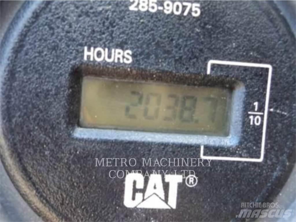CAT CS-533E Vienvalča grunts veltņi