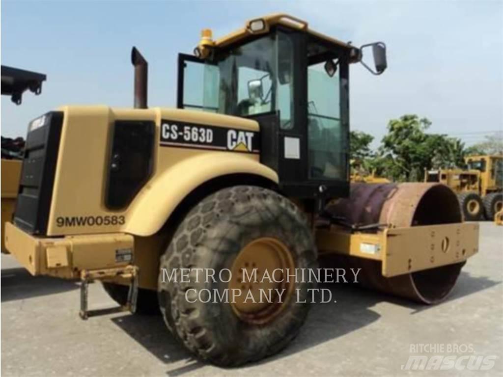 CAT CS-563DAW Vienvalča grunts veltņi