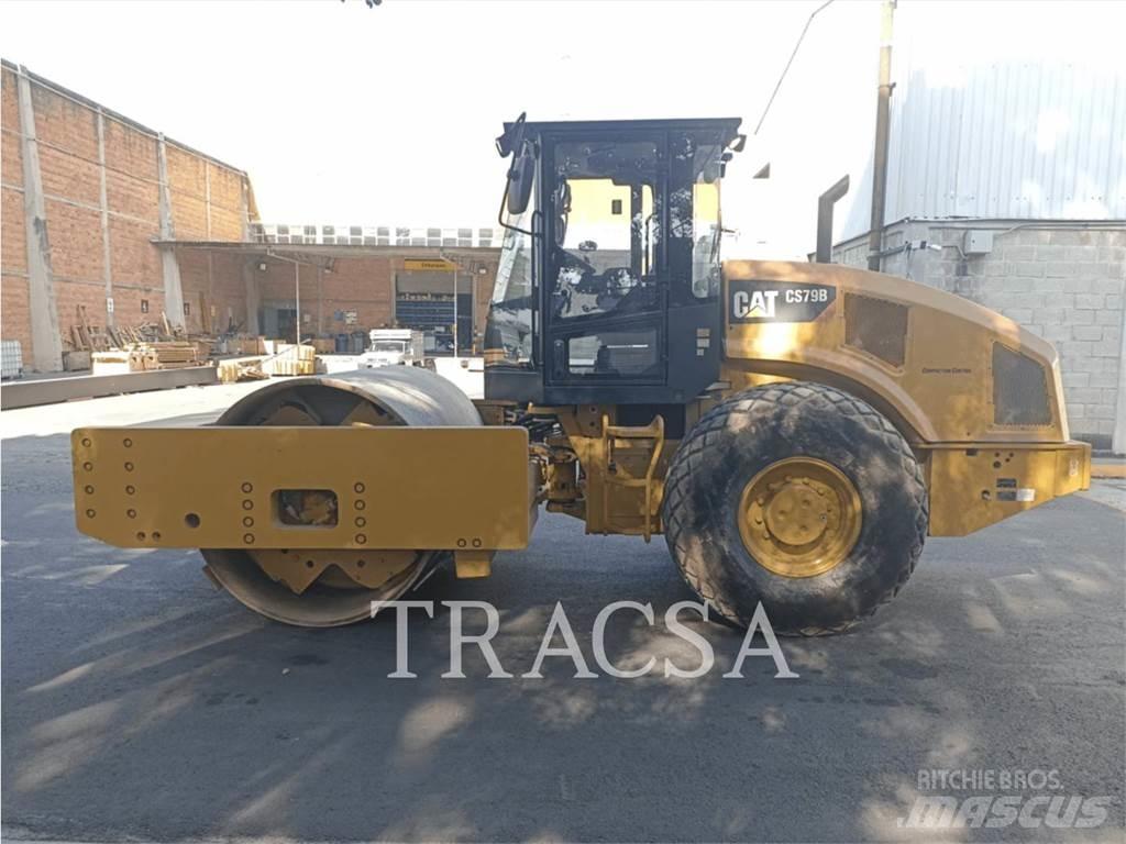 CAT CS 79 B Vienvalča grunts veltņi