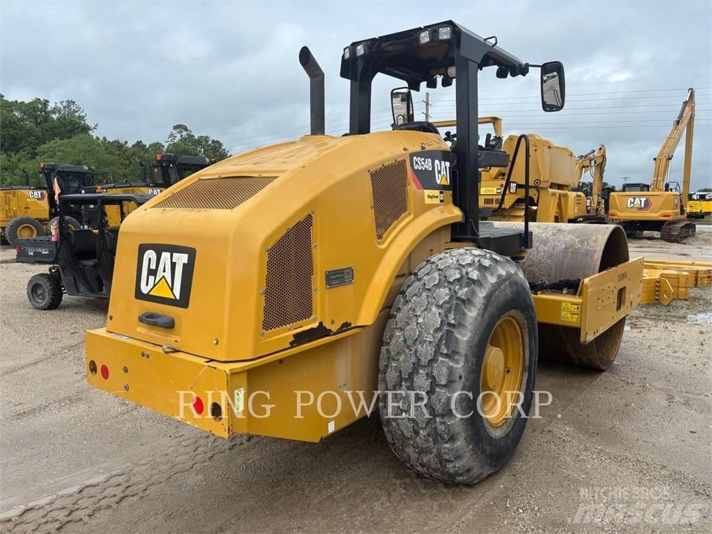 CAT CS54B Divvalču grunts veltņi