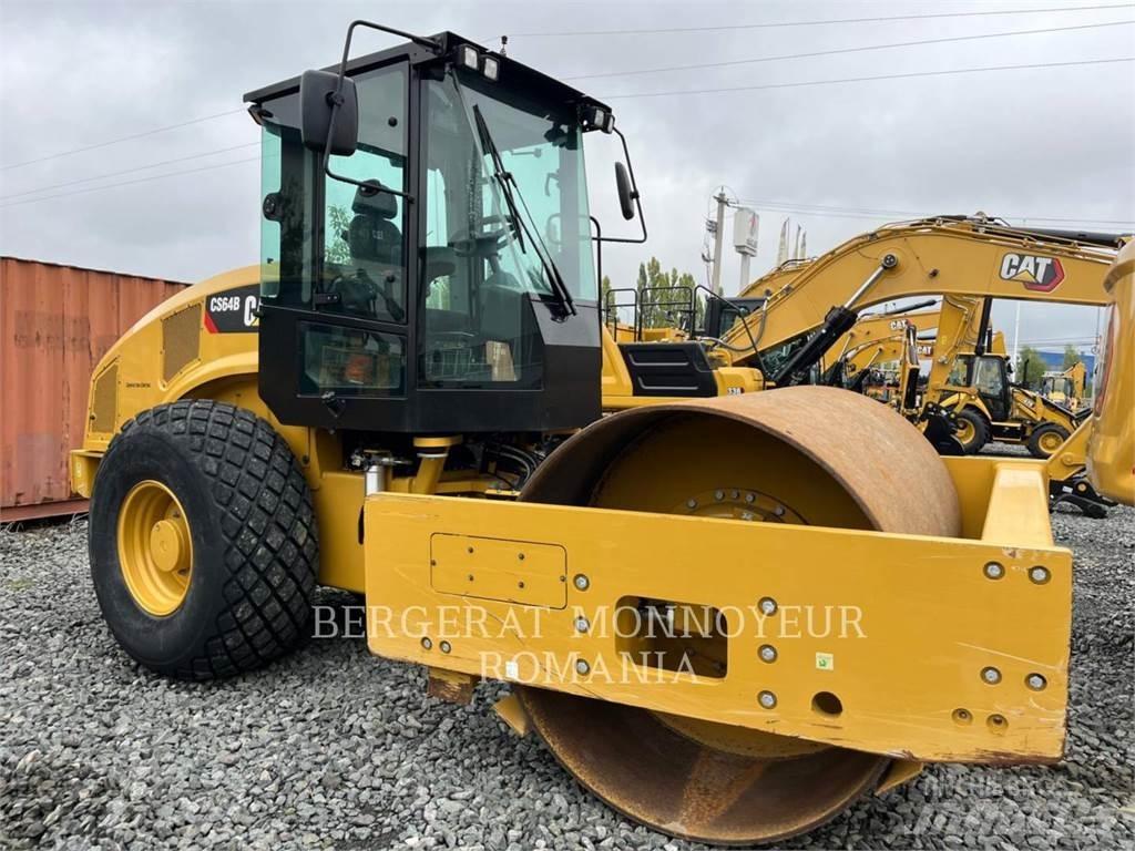 CAT CS64B Vienvalča grunts veltņi