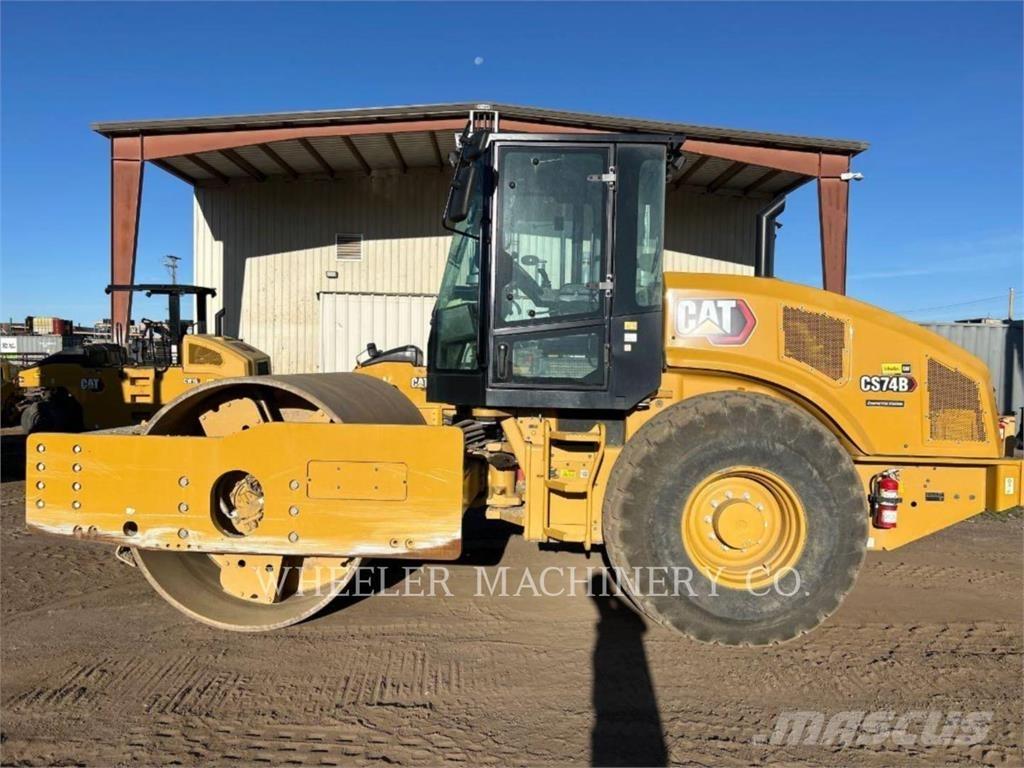 CAT CS74B Vienvalča grunts veltņi