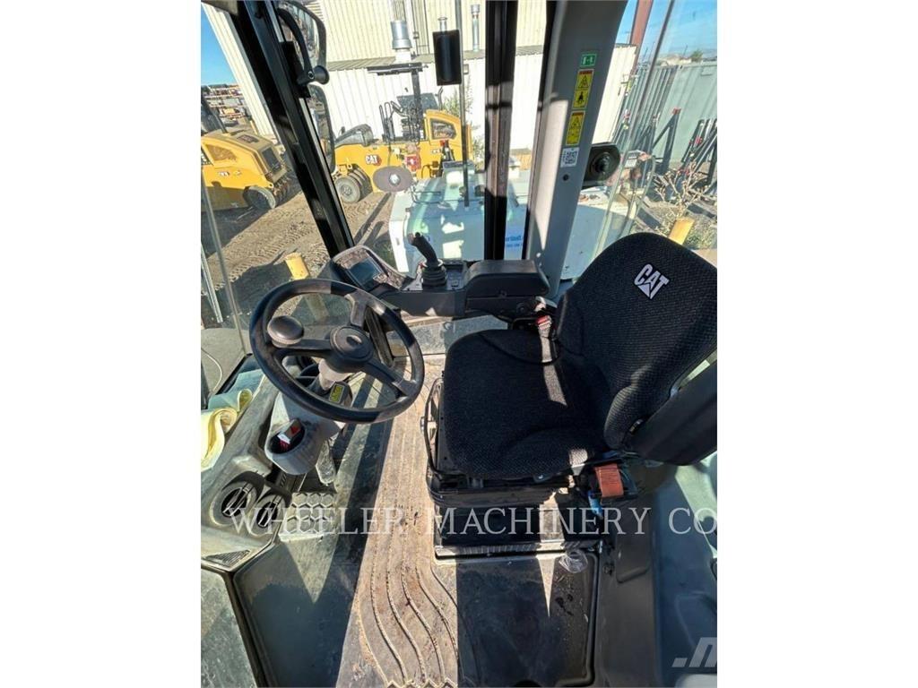 CAT CS74B Vienvalča grunts veltņi
