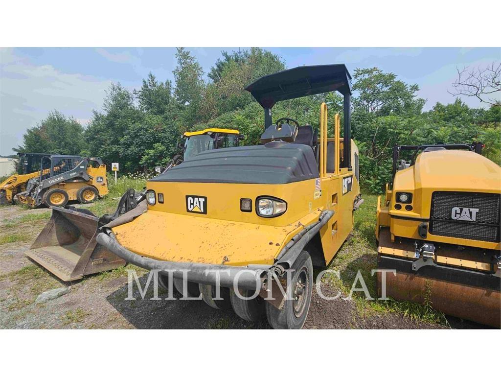 CAT CW14 Pneimatiskie veltņi