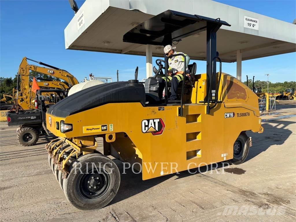 CAT CW16 Divvalču grunts veltņi
