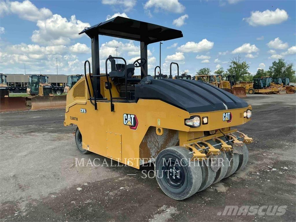 CAT CW16 Pneimatiskie veltņi