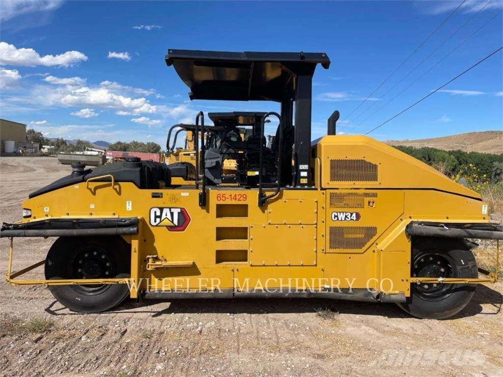CAT CW34 Pneimatiskie veltņi