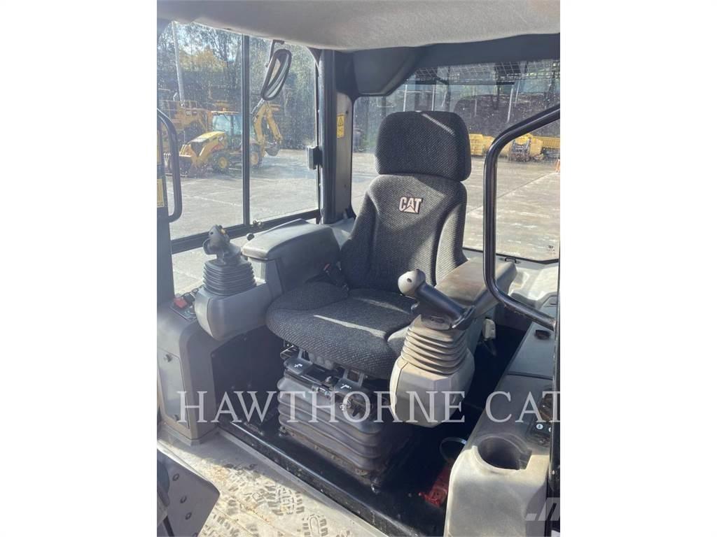 CAT D 6 K XL Kāpurķēžu buldozeri