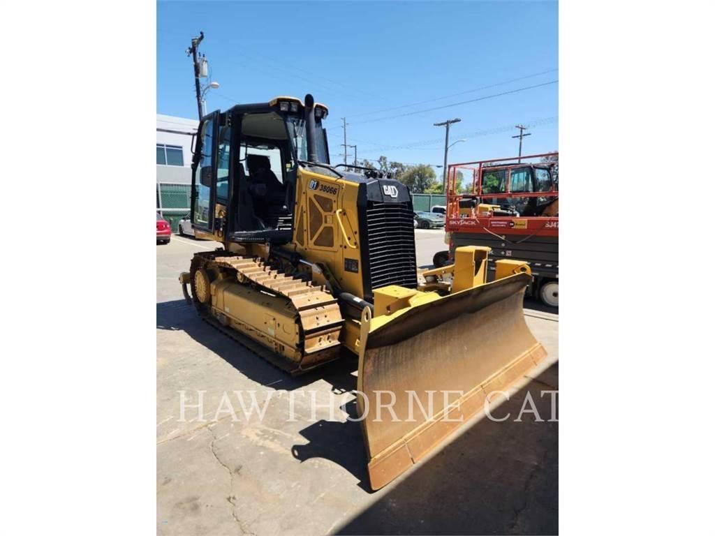 CAT D1 Kāpurķēžu buldozeri
