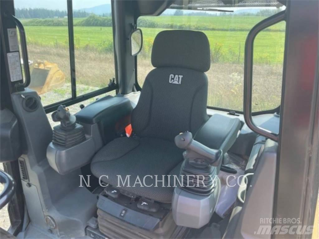 CAT D1 LGPCB Kāpurķēžu buldozeri