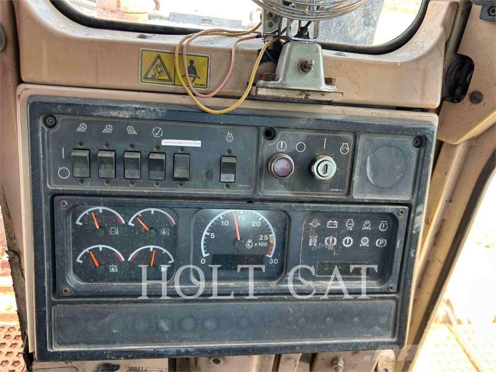 CAT D10R Kāpurķēžu buldozeri