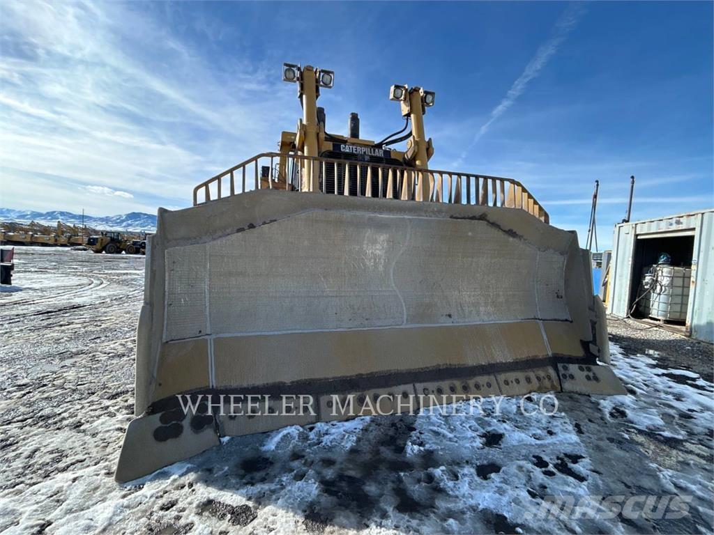 CAT D10T Kāpurķēžu buldozeri