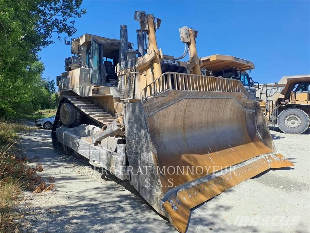 CAT D10T Kāpurķēžu buldozeri