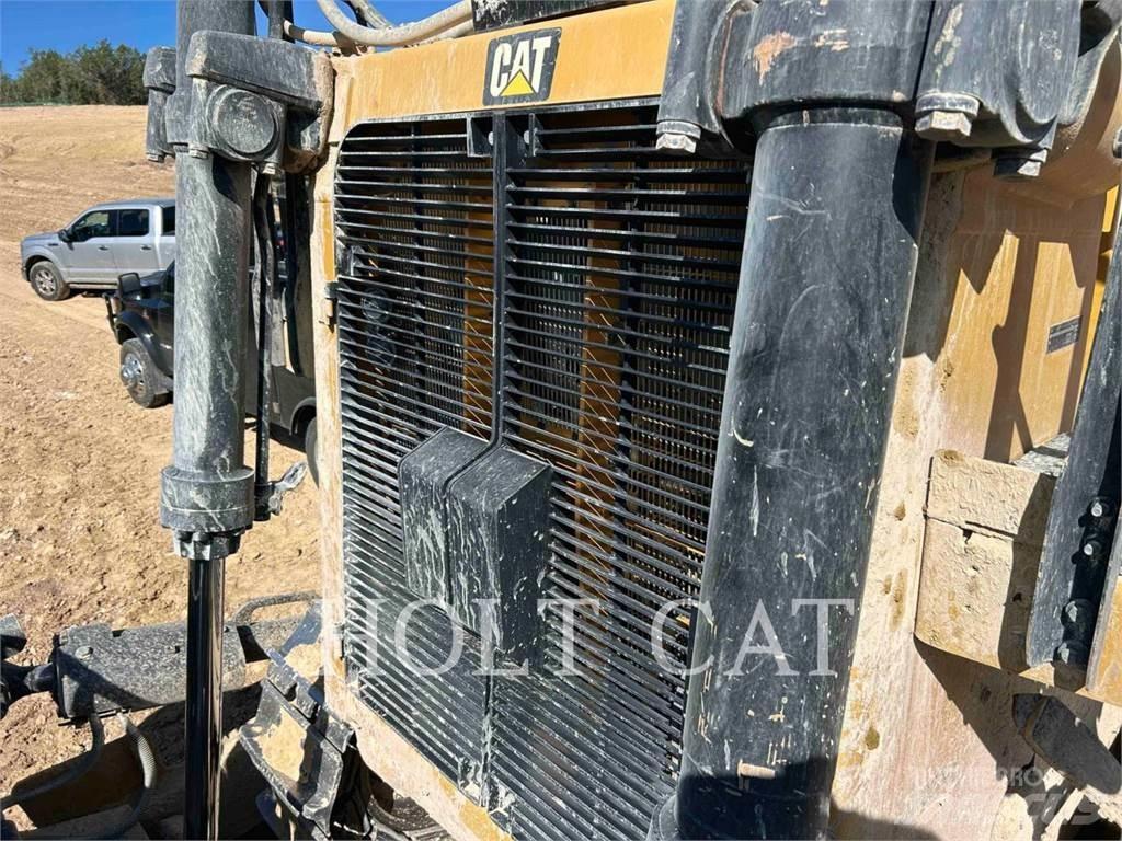 CAT D10T2 Kāpurķēžu buldozeri