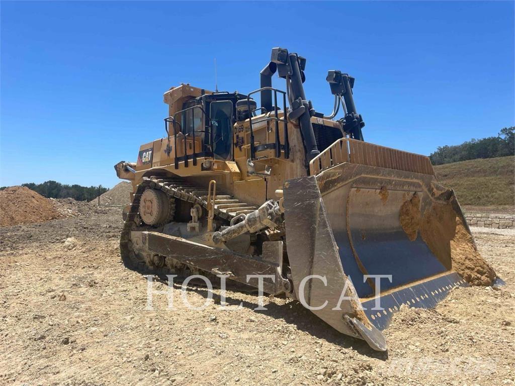 CAT D10T2 Kāpurķēžu buldozeri