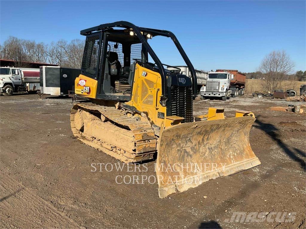 CAT D2 Kāpurķēžu buldozeri