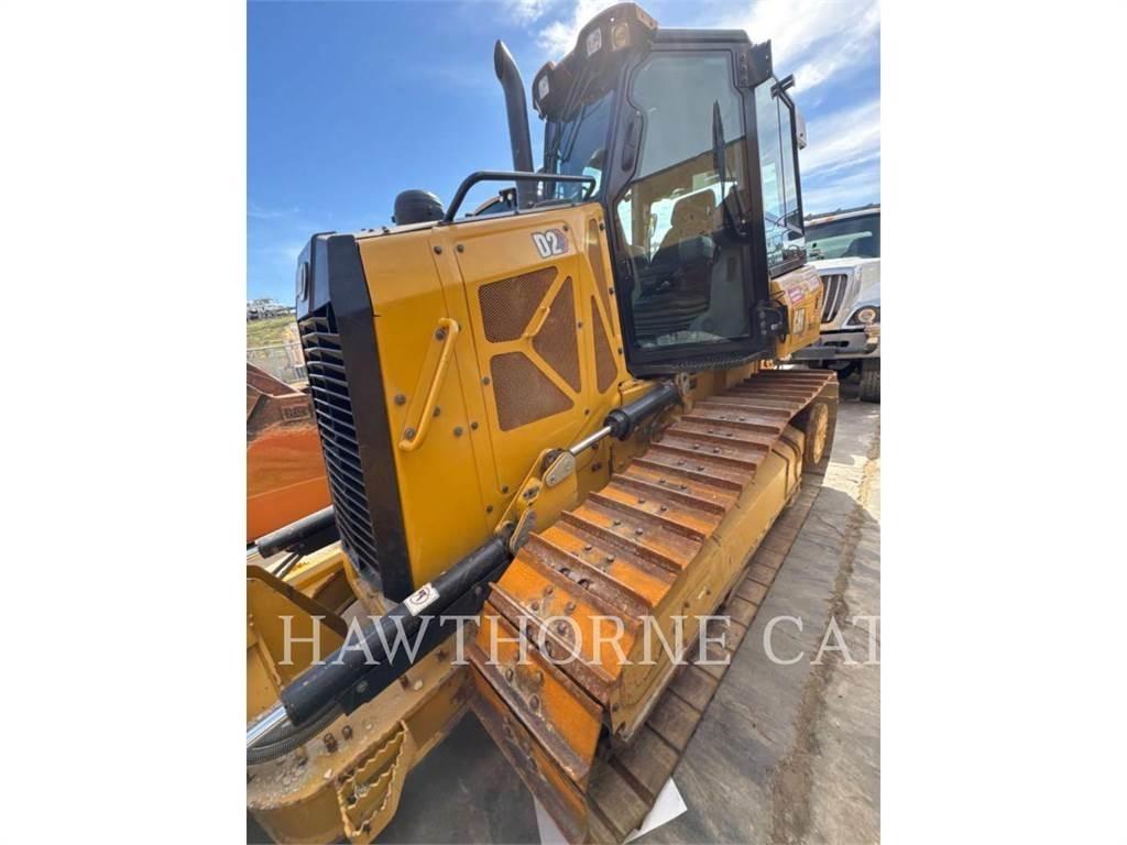 CAT D2 Kāpurķēžu buldozeri