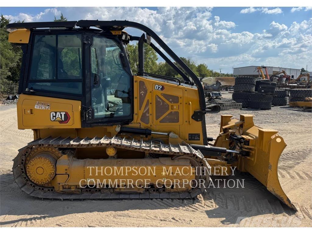 CAT D2-12 Kāpurķēžu buldozeri