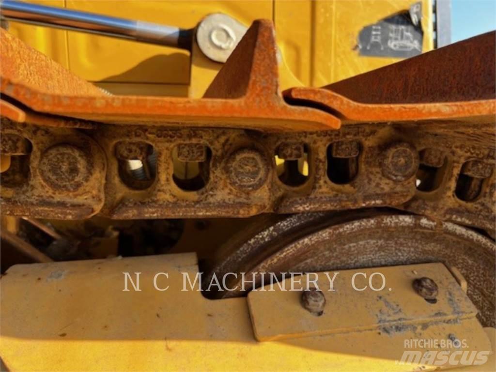 CAT D2 XLCN Kāpurķēžu buldozeri