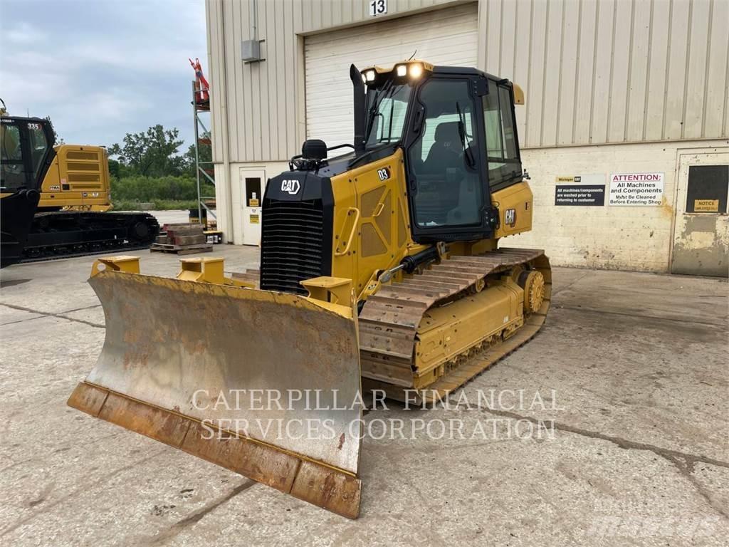 CAT D3 Kāpurķēžu buldozeri