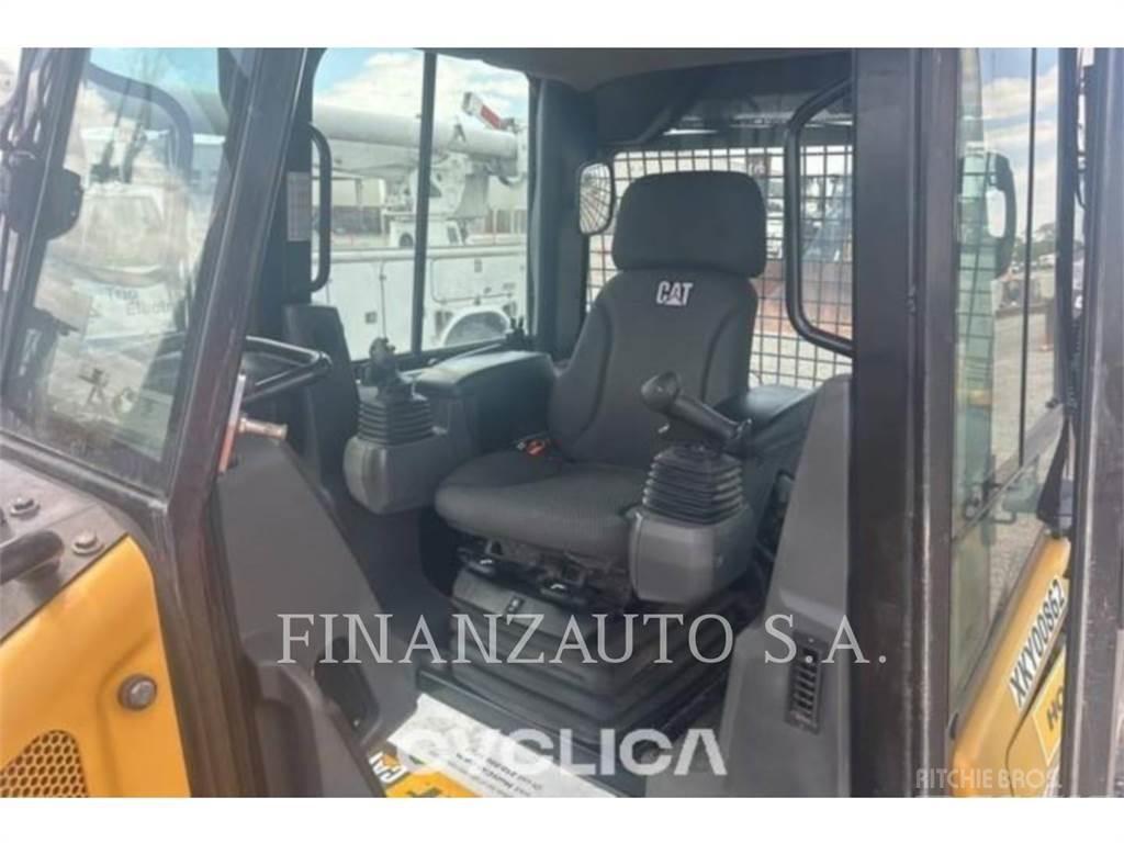 CAT D3 Kāpurķēžu buldozeri