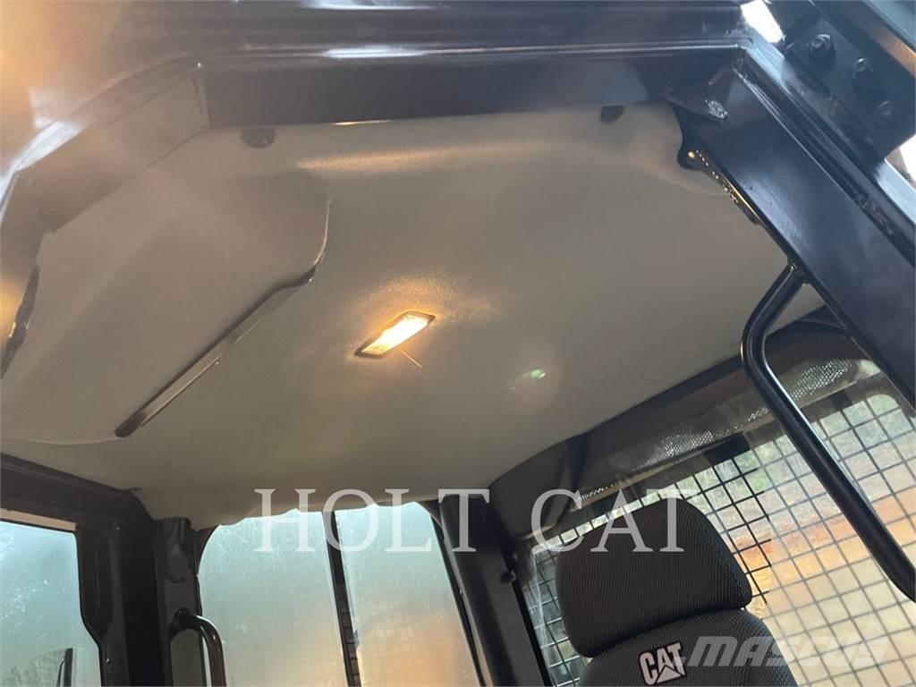 CAT D3-12LGP Kāpurķēžu buldozeri