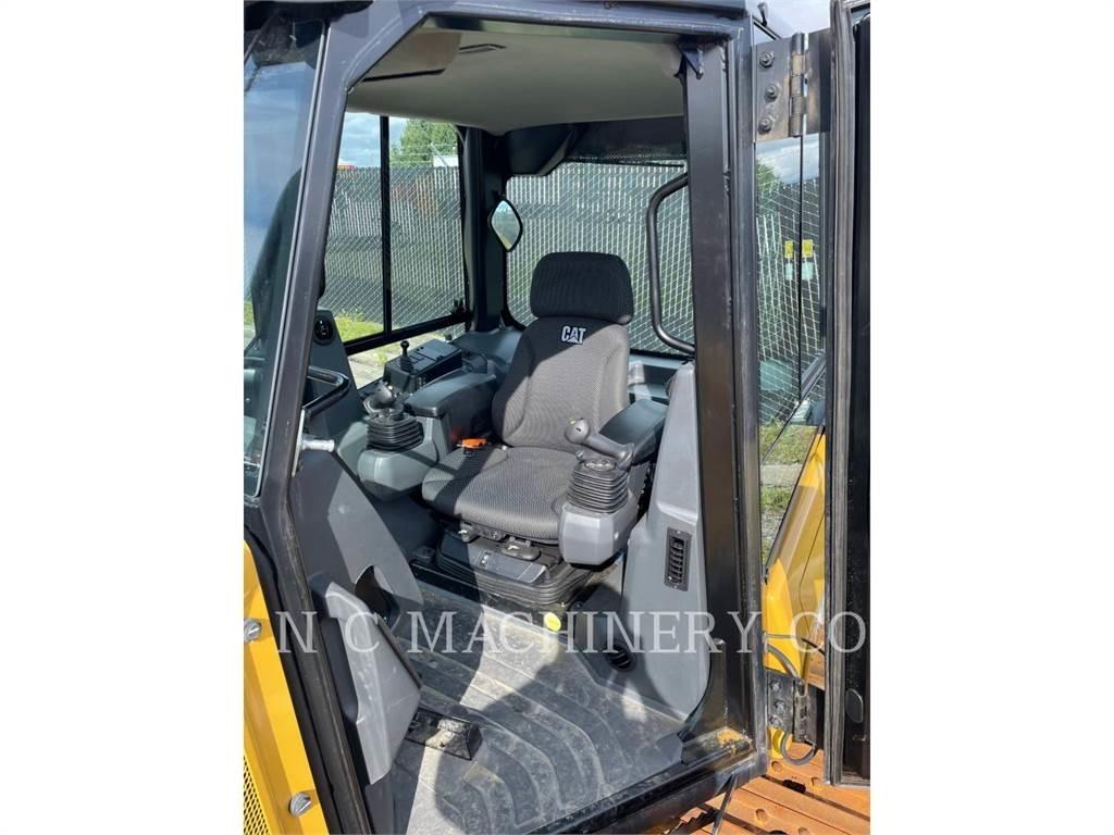 CAT D3 LGPCB Kāpurķēžu buldozeri