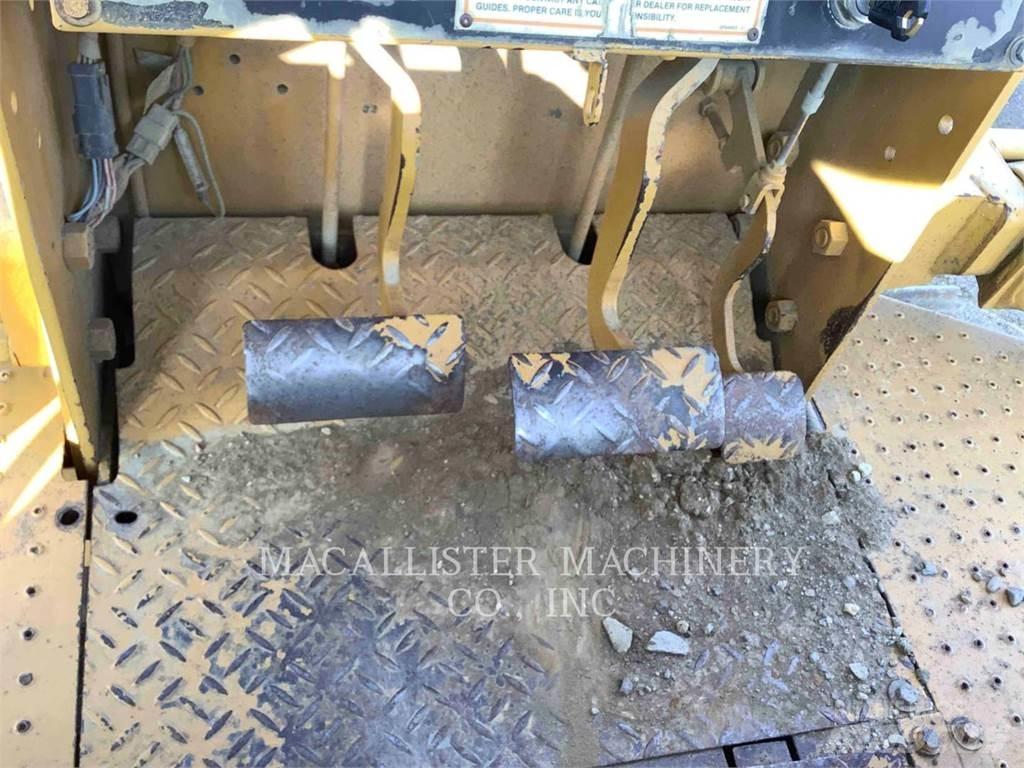 CAT D3CIII Kāpurķēžu buldozeri