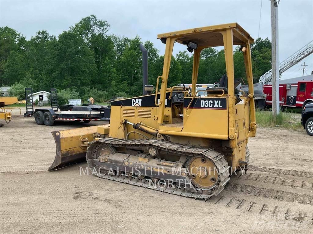 CAT D3CIII Kāpurķēžu buldozeri