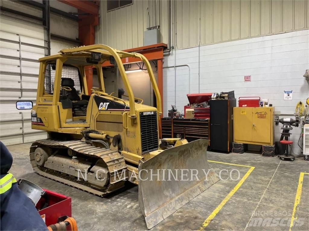 CAT D3G XLCN Kāpurķēžu buldozeri