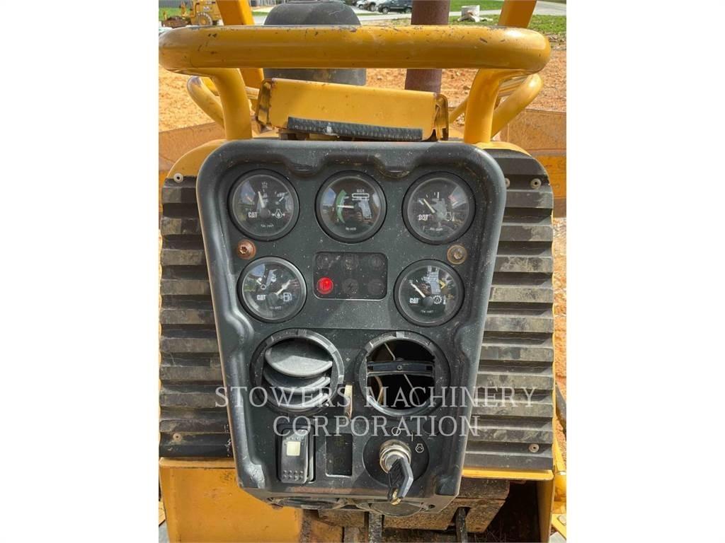 CAT D3GLGP Kāpurķēžu buldozeri