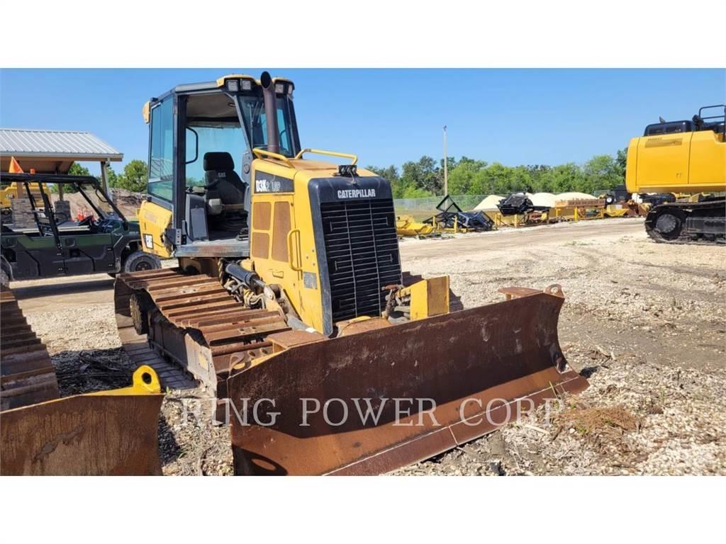 CAT D3K2LGP Kāpurķēžu buldozeri