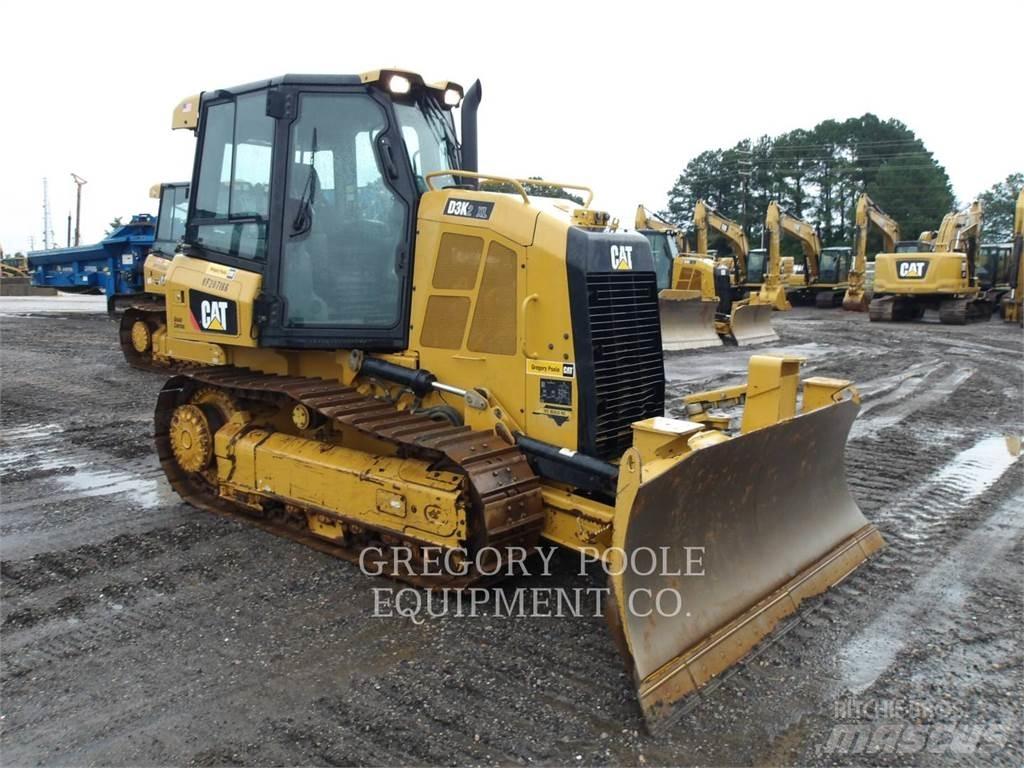 CAT D3K2XL Kāpurķēžu buldozeri