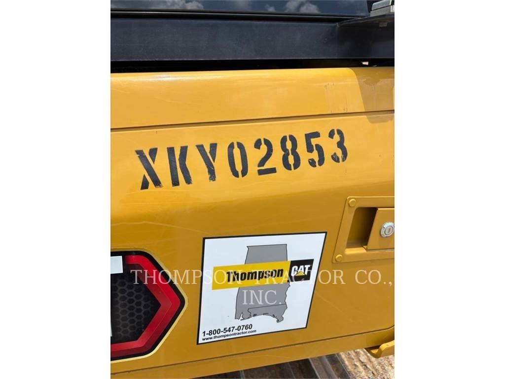 CAT D3LGP Kāpurķēžu buldozeri