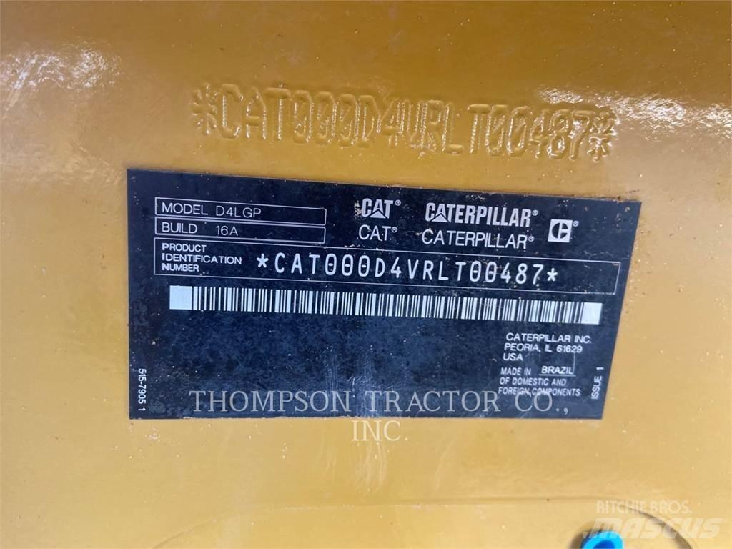 CAT D4 Kāpurķēžu buldozeri