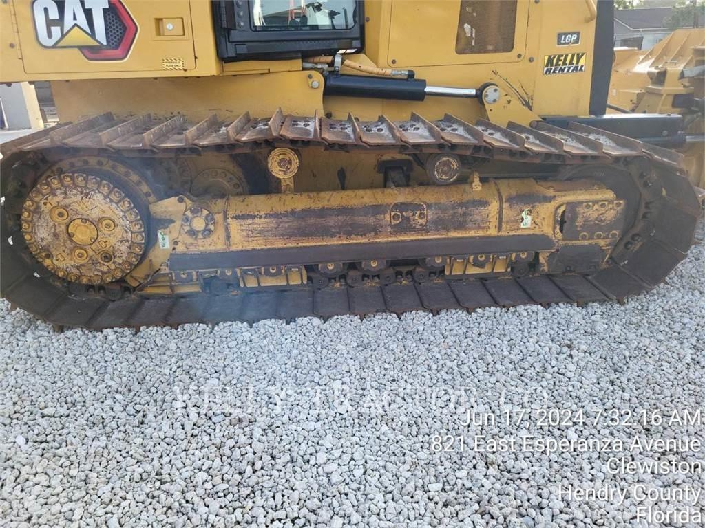 CAT D4 Kāpurķēžu buldozeri