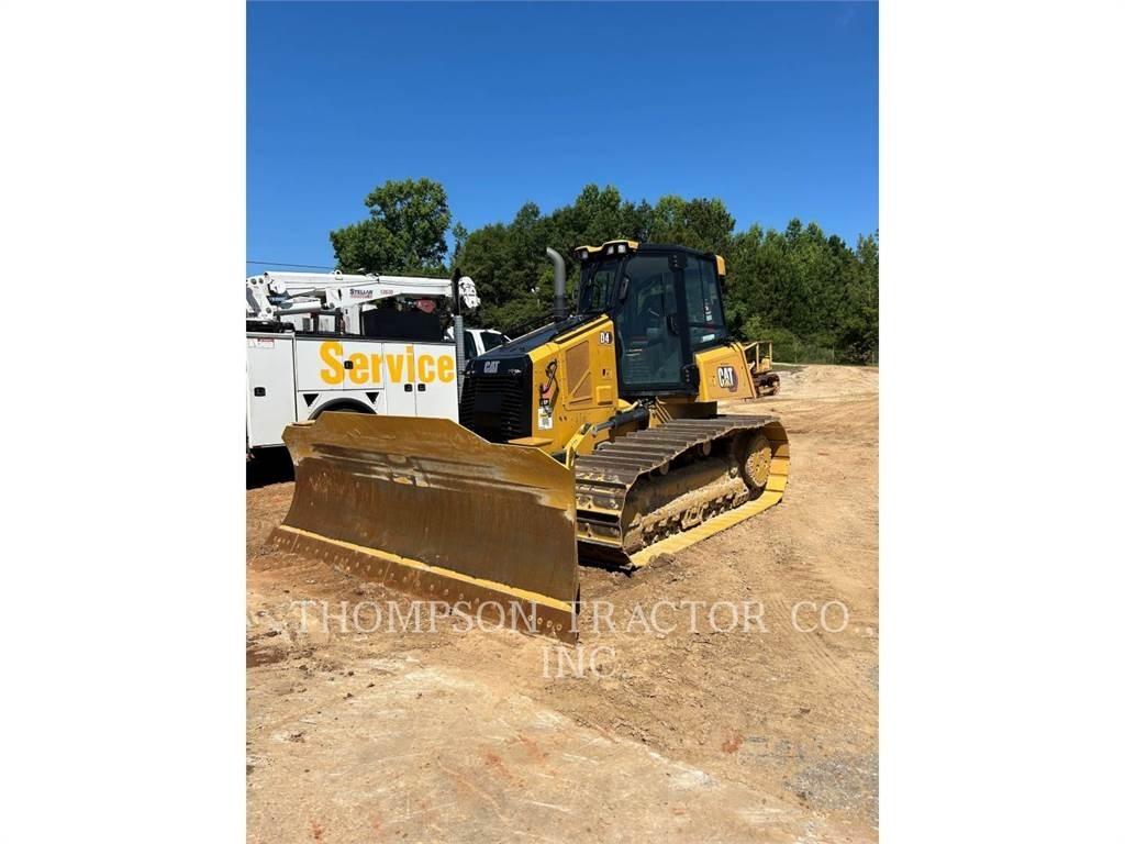 CAT D4 Kāpurķēžu buldozeri