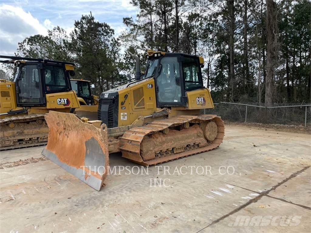 CAT D4 Kāpurķēžu buldozeri