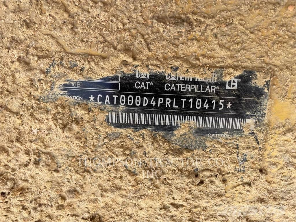 CAT D4 Kāpurķēžu buldozeri
