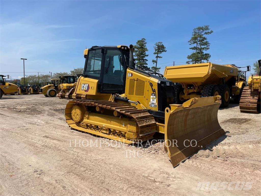 CAT D4 Kāpurķēžu buldozeri