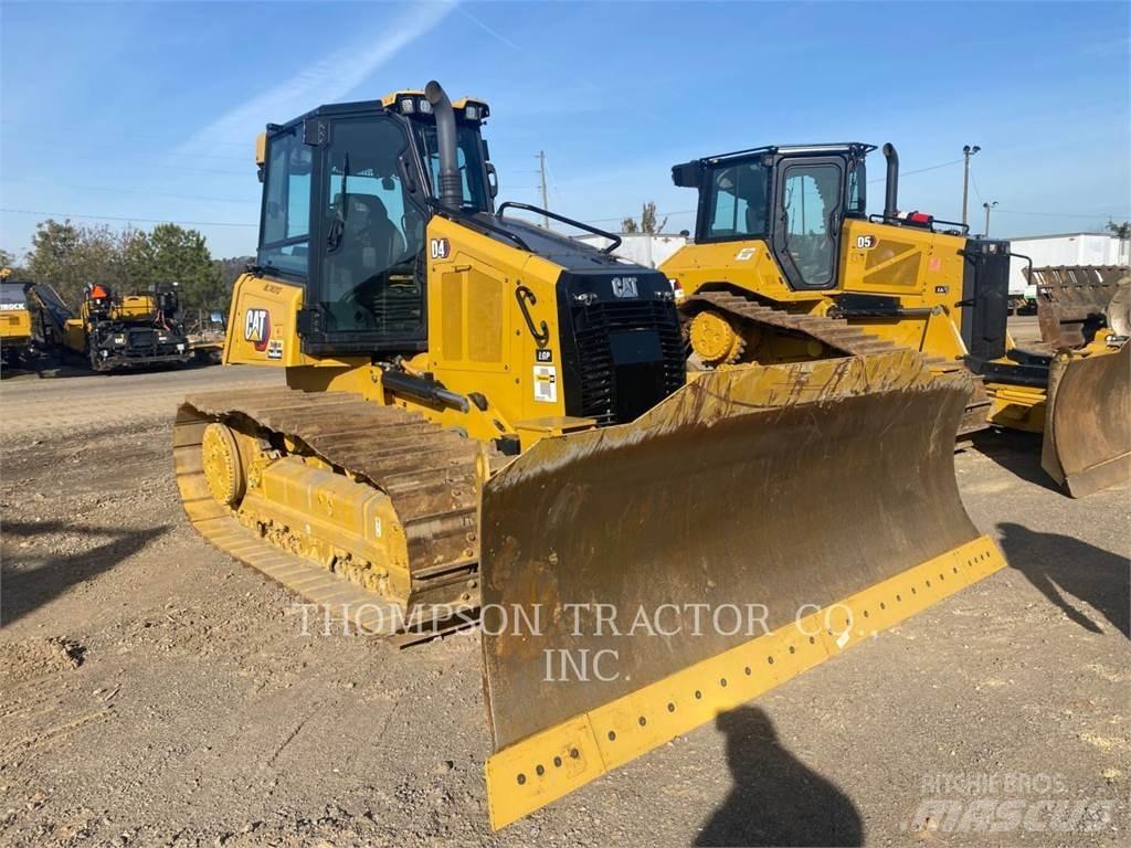 CAT D4 Kāpurķēžu buldozeri