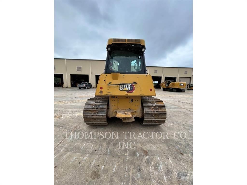 CAT D4 Kāpurķēžu buldozeri