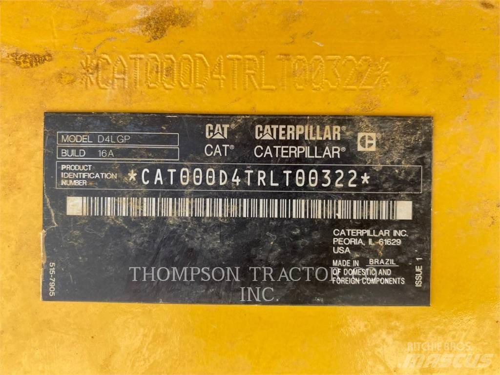 CAT D4 Kāpurķēžu buldozeri