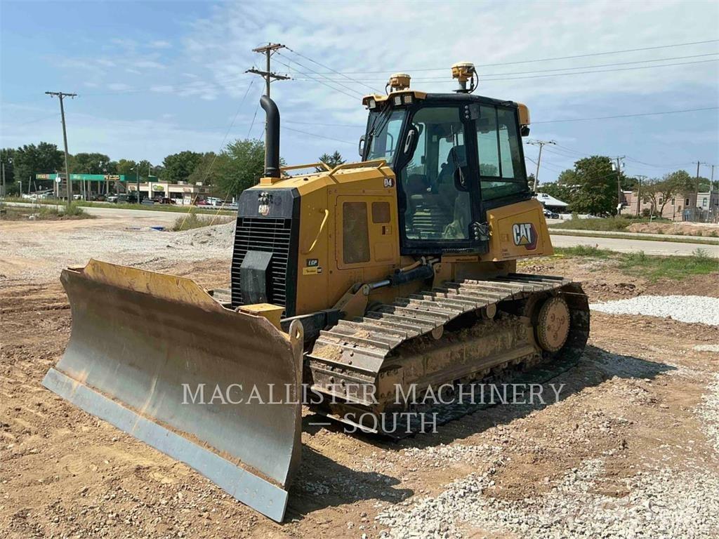 CAT D4 Kāpurķēžu buldozeri